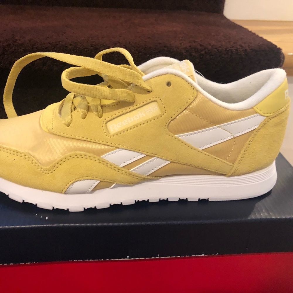 Beatiful  Reebok snickers. Brand new in the box